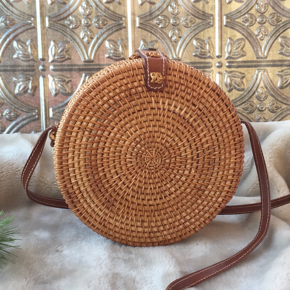 Rattan Crossbody Gem